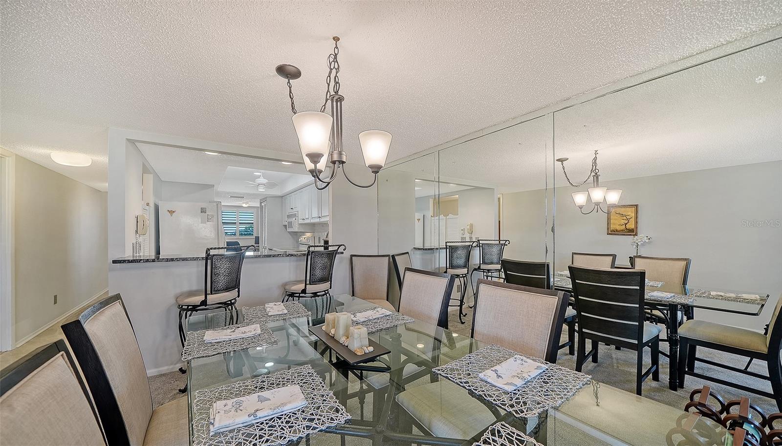 Image 18 of 98 For 8779 Midnight Pass Road 502h