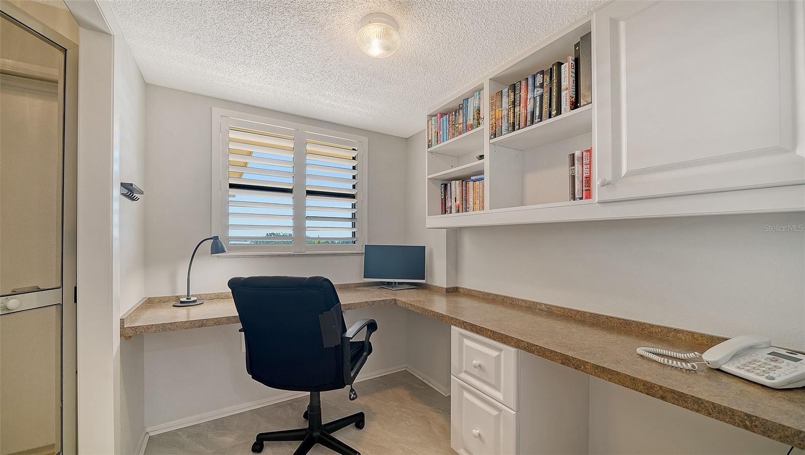 Image 22 of 98 For 8779 Midnight Pass Road 502h