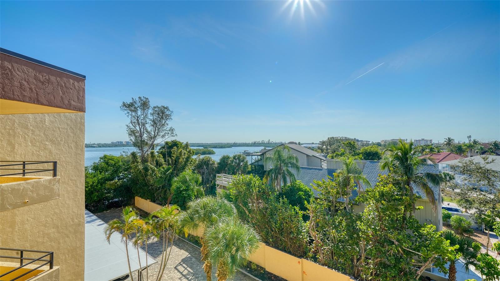 Image 27 of 98 For 8779 Midnight Pass Road 502h