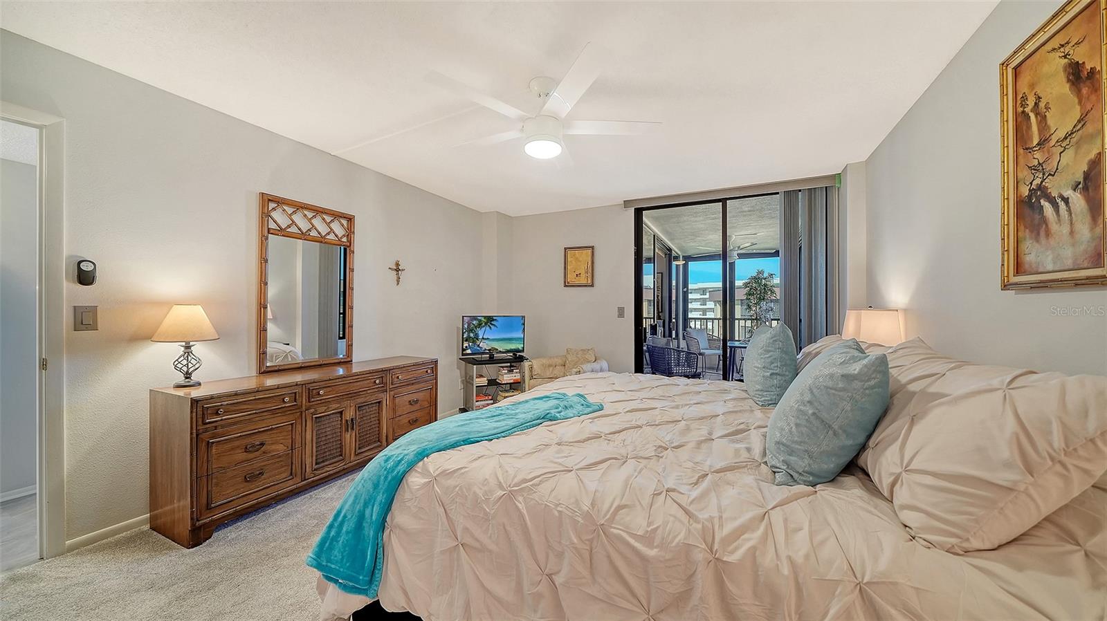 Image 28 of 98 For 8779 Midnight Pass Road 502h