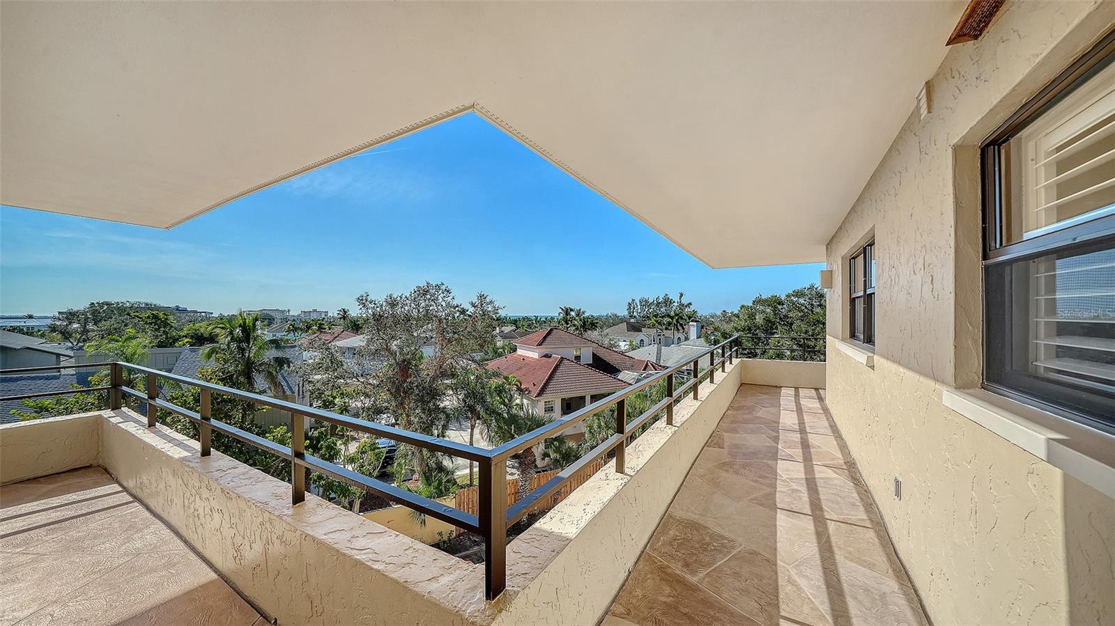 Image 36 of 98 For 8779 Midnight Pass Road 502h