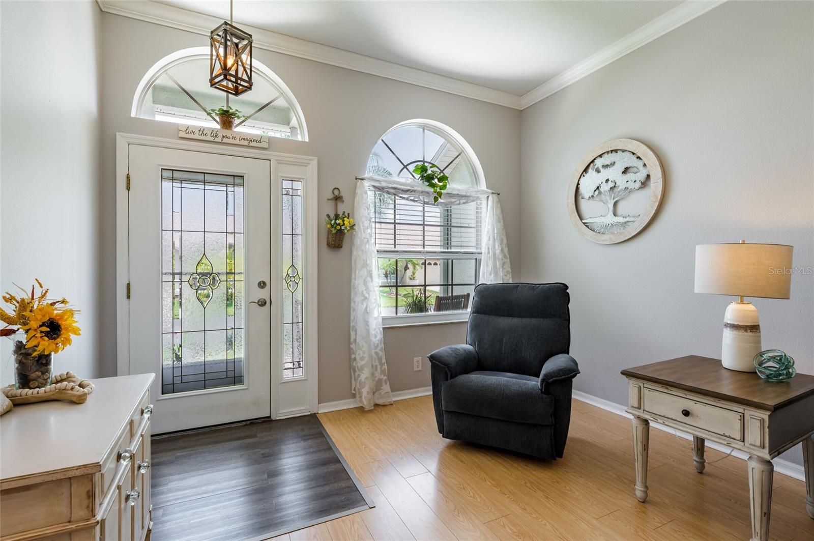 Image 7 of 37 For 9238 Estrella Court