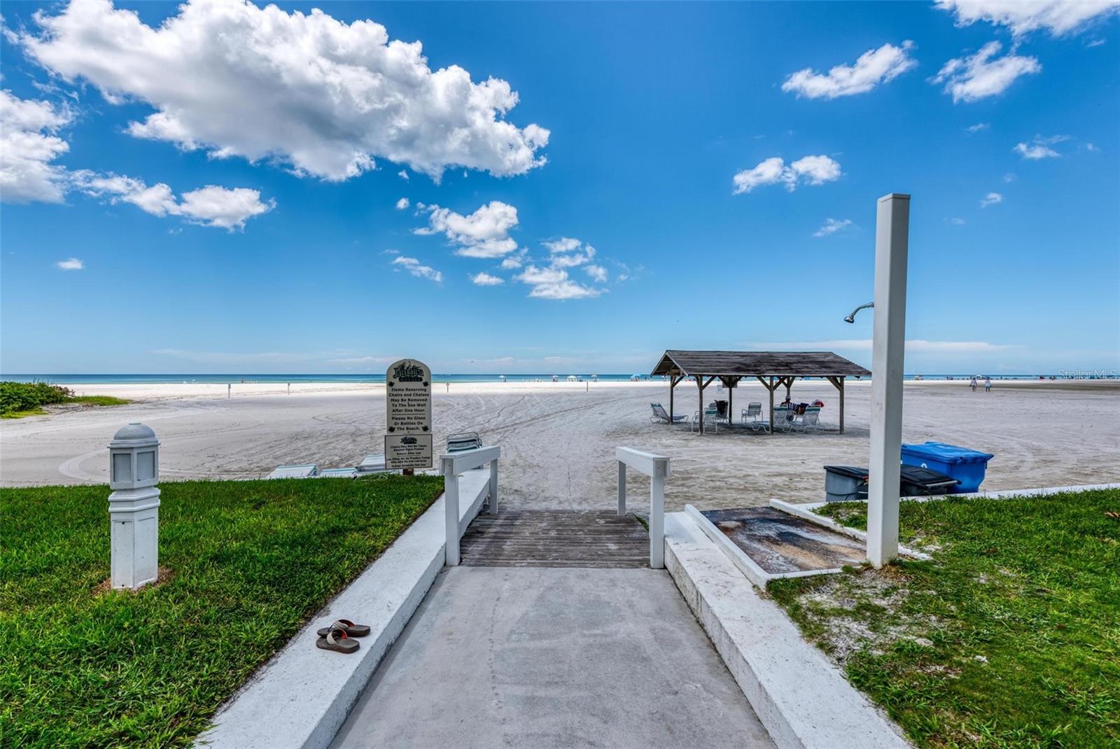 Image 22 of 89 For 5830 Midnight Pass Road 94