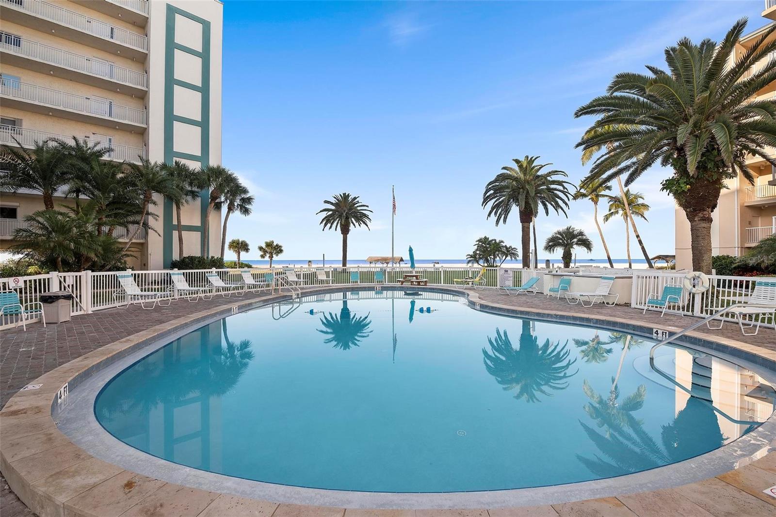 Image 25 of 89 For 5830 Midnight Pass Road 94