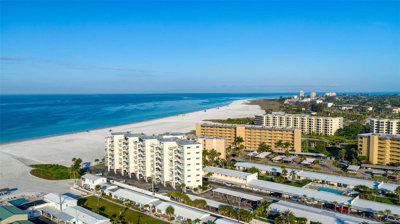 Image 27 of 89 For 5830 Midnight Pass Road 94