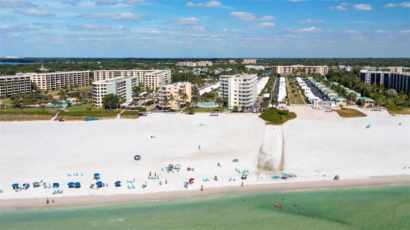 Image 34 of 89 For 5830 Midnight Pass Road 94