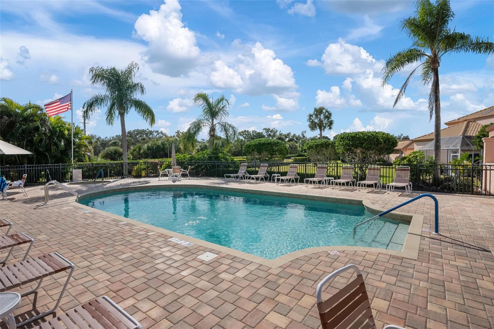 Image 4 of 89 For 5830 Midnight Pass Road 94