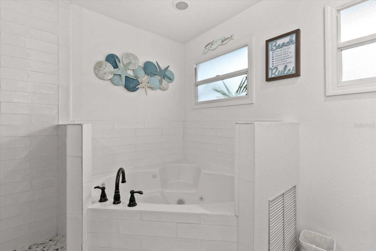 Image 18 of 43 For 316 30th Street W