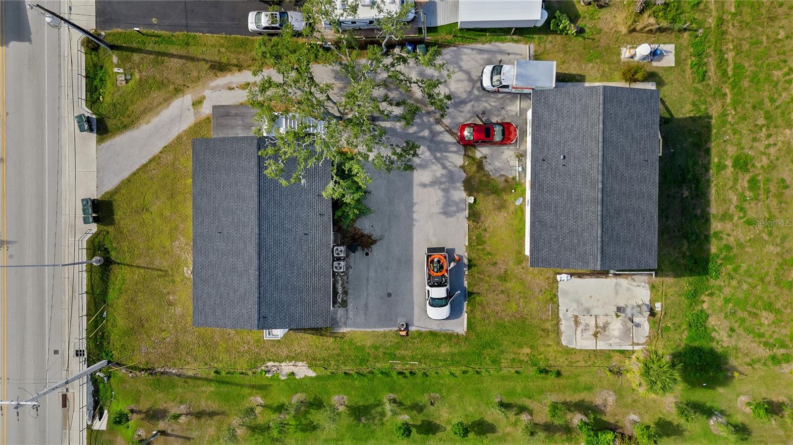 Image 3 of 48 For 210 Albee Road W