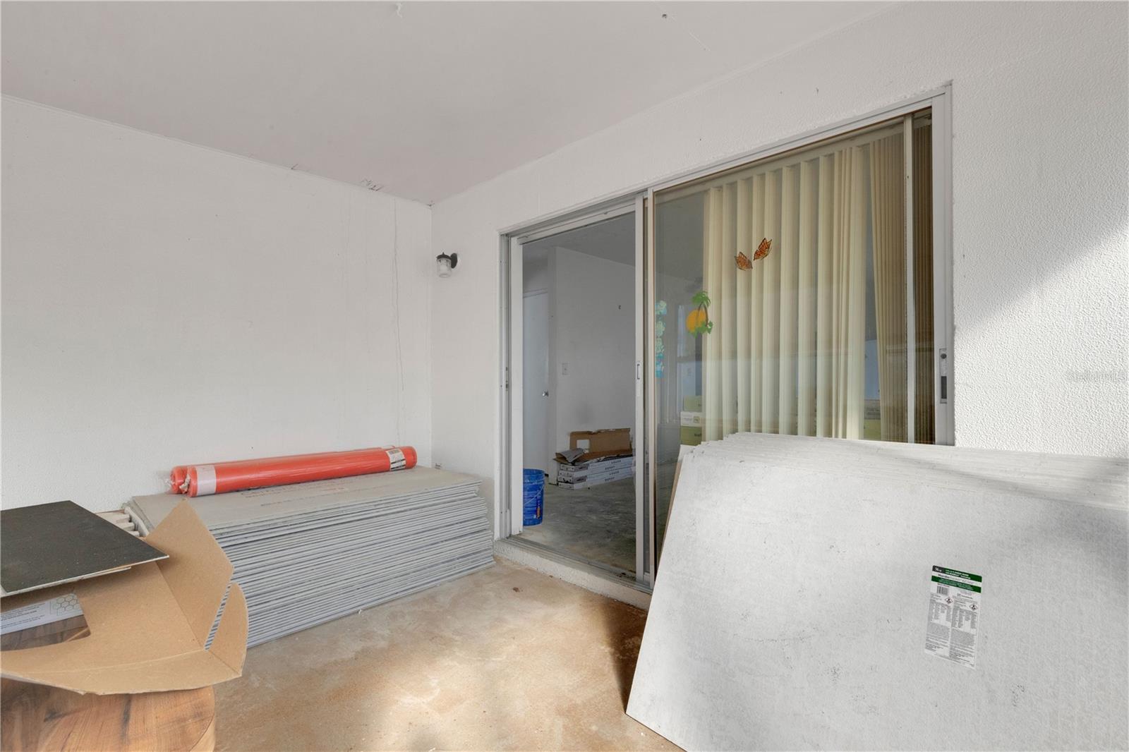 Image 31 of 48 For 210 Albee Road W