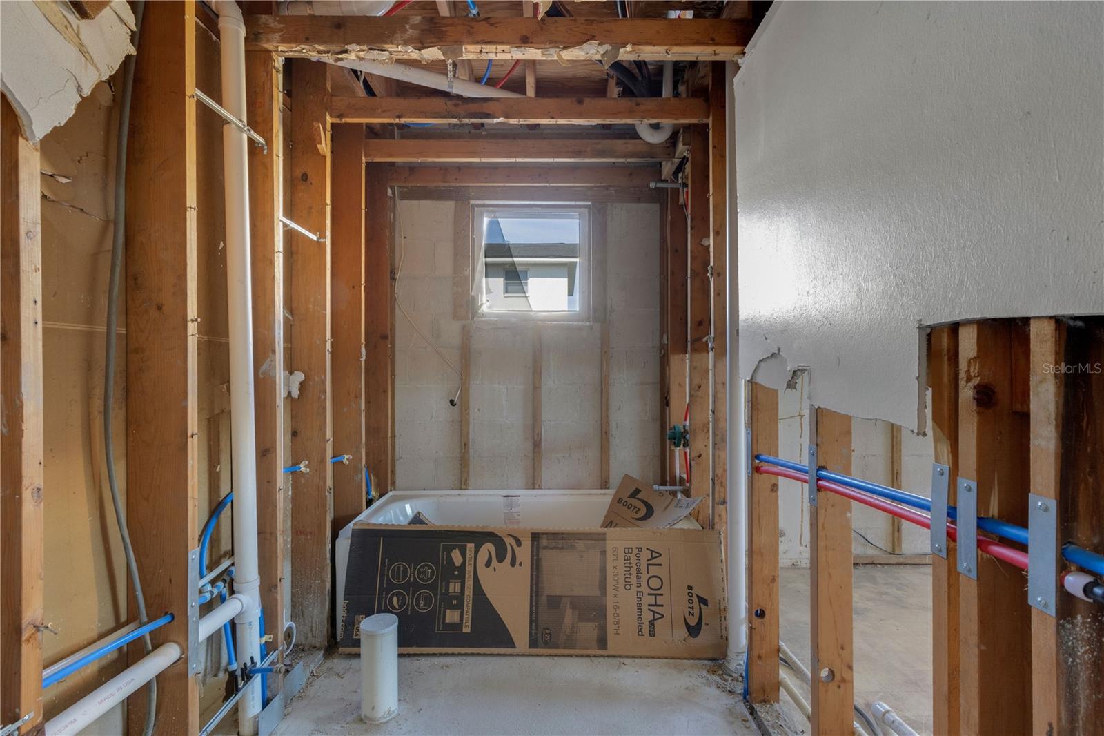 Image 37 of 48 For 210 Albee Road W