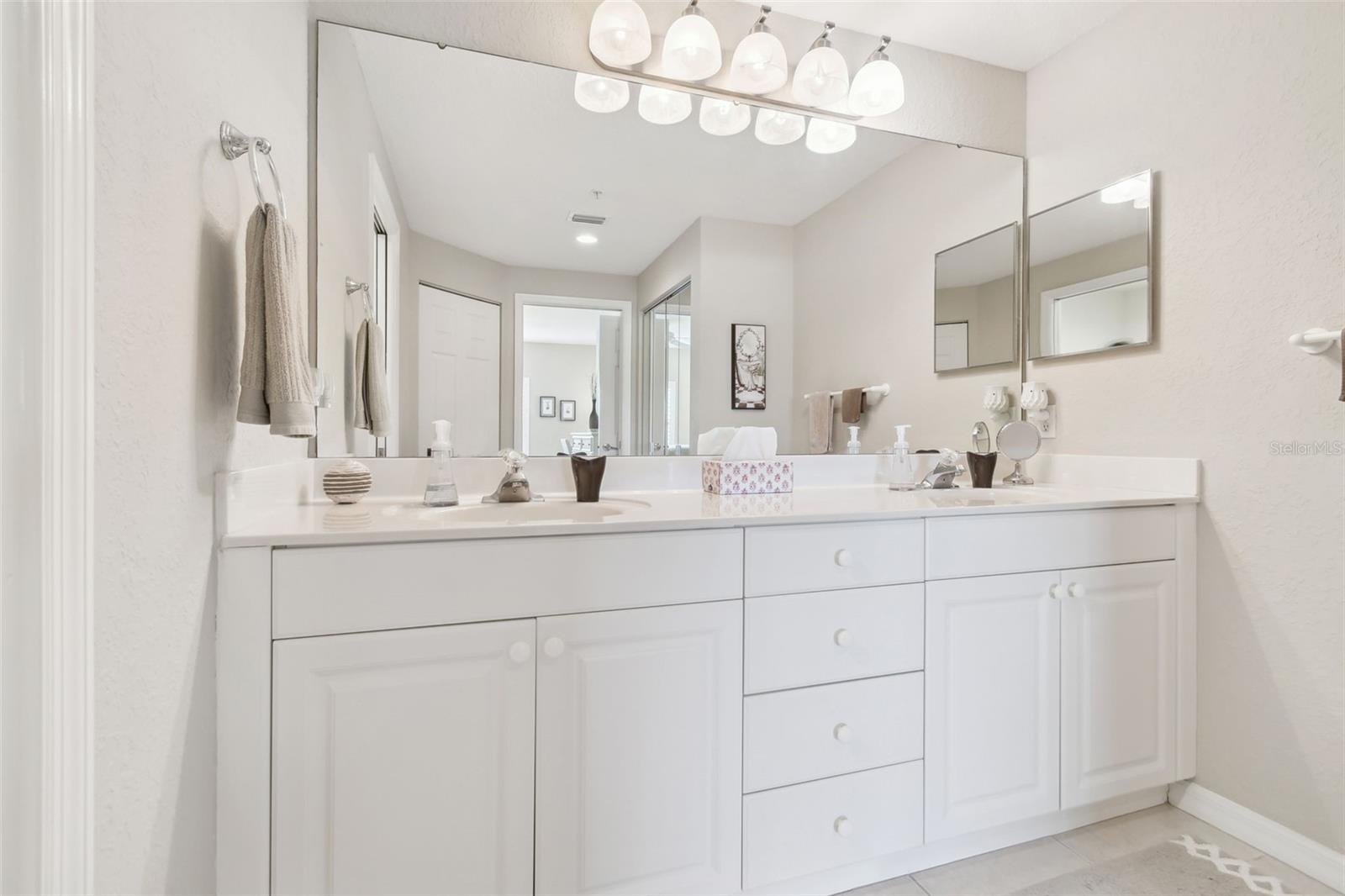 Image 25 of 58 For 7232 Cedar Hollow Circle 7232