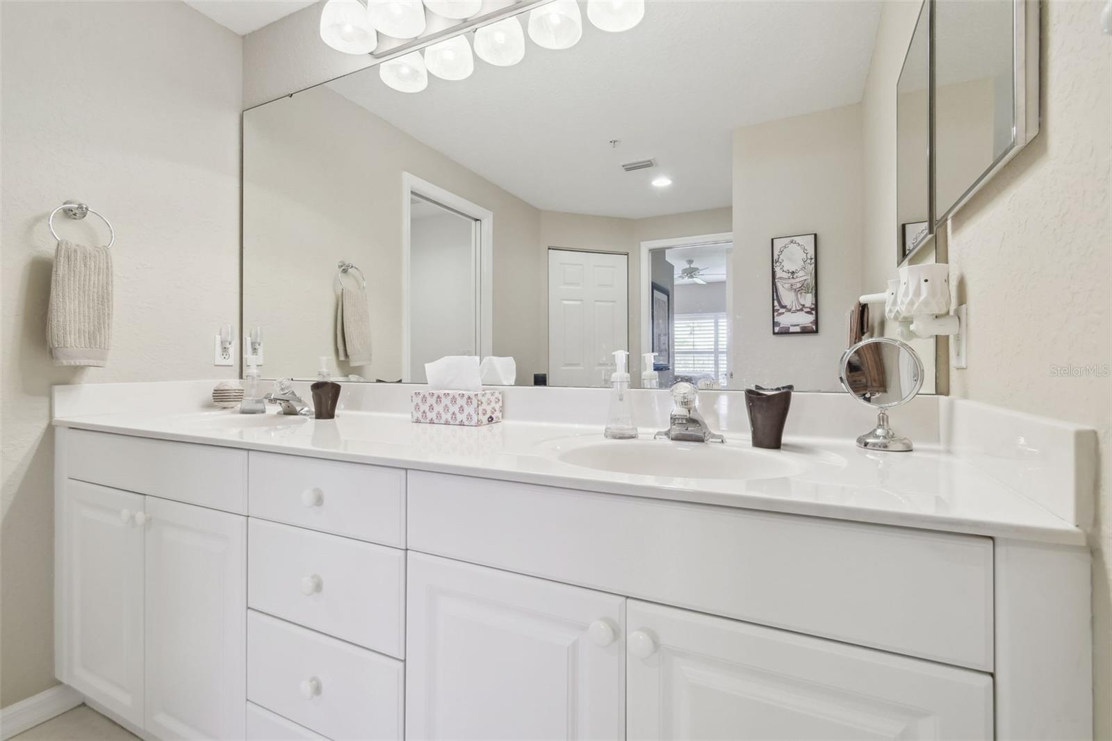 Image 26 of 58 For 7232 Cedar Hollow Circle 7232