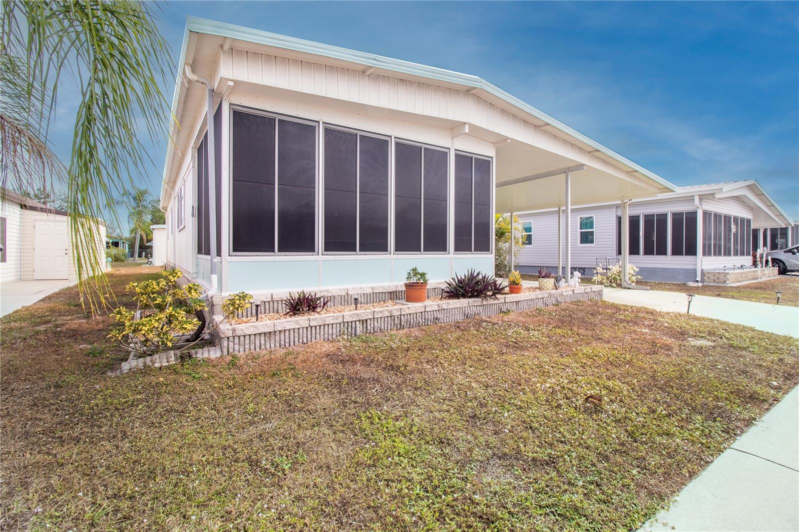 Image 28 of 34 For 5619 Bayshore Road 240