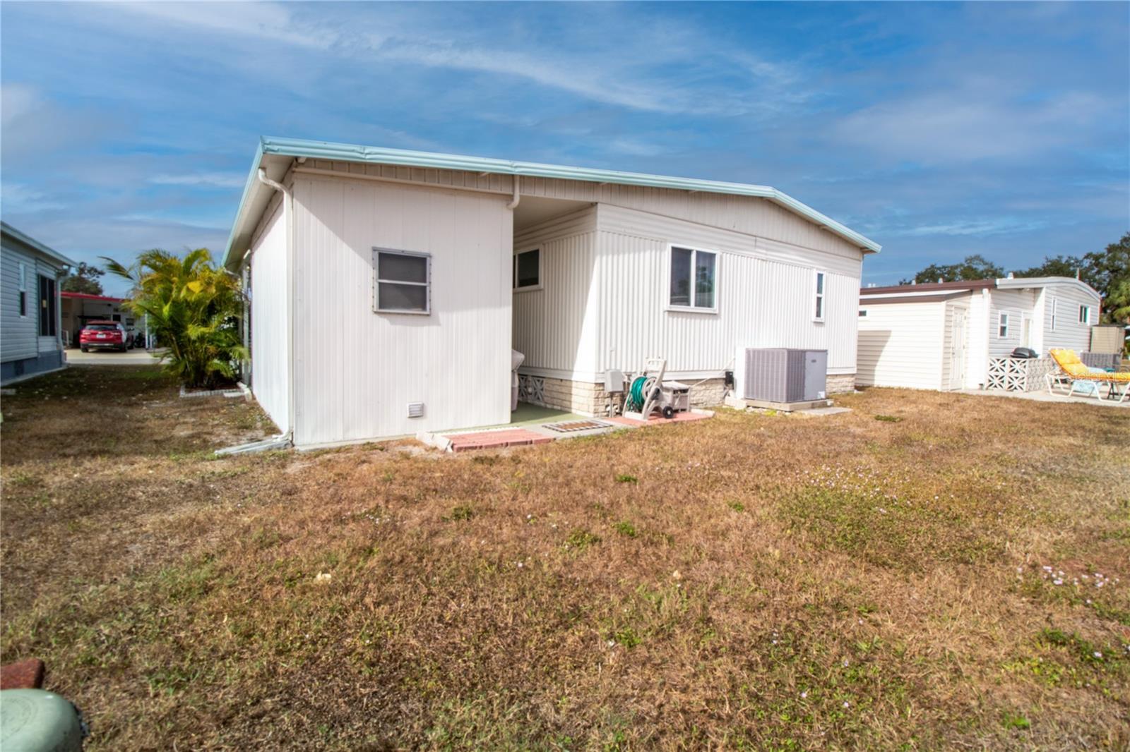 Image 29 of 34 For 5619 Bayshore Road 240