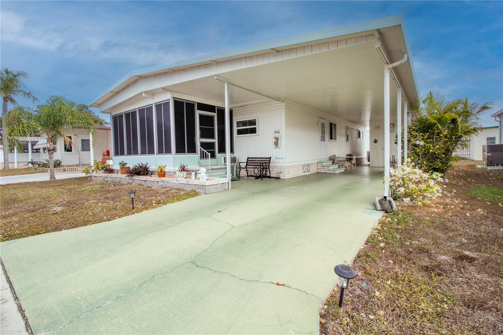 Image 3 of 34 For 5619 Bayshore Road 240