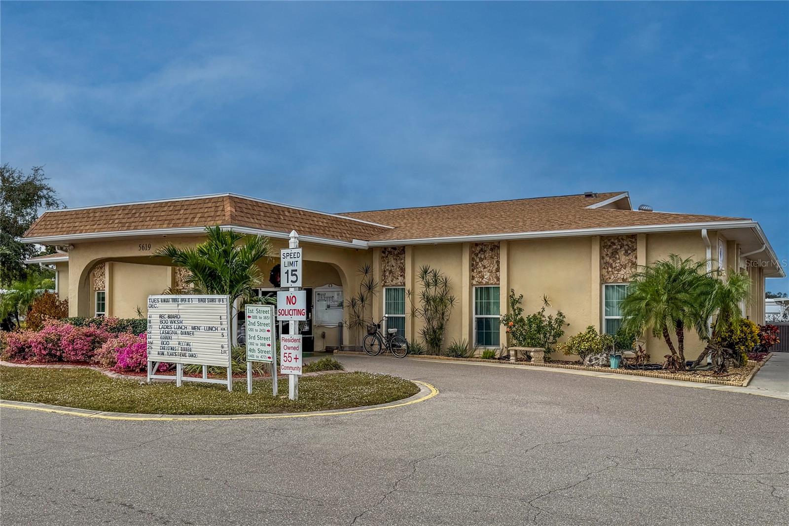 Image 32 of 34 For 5619 Bayshore Road 240