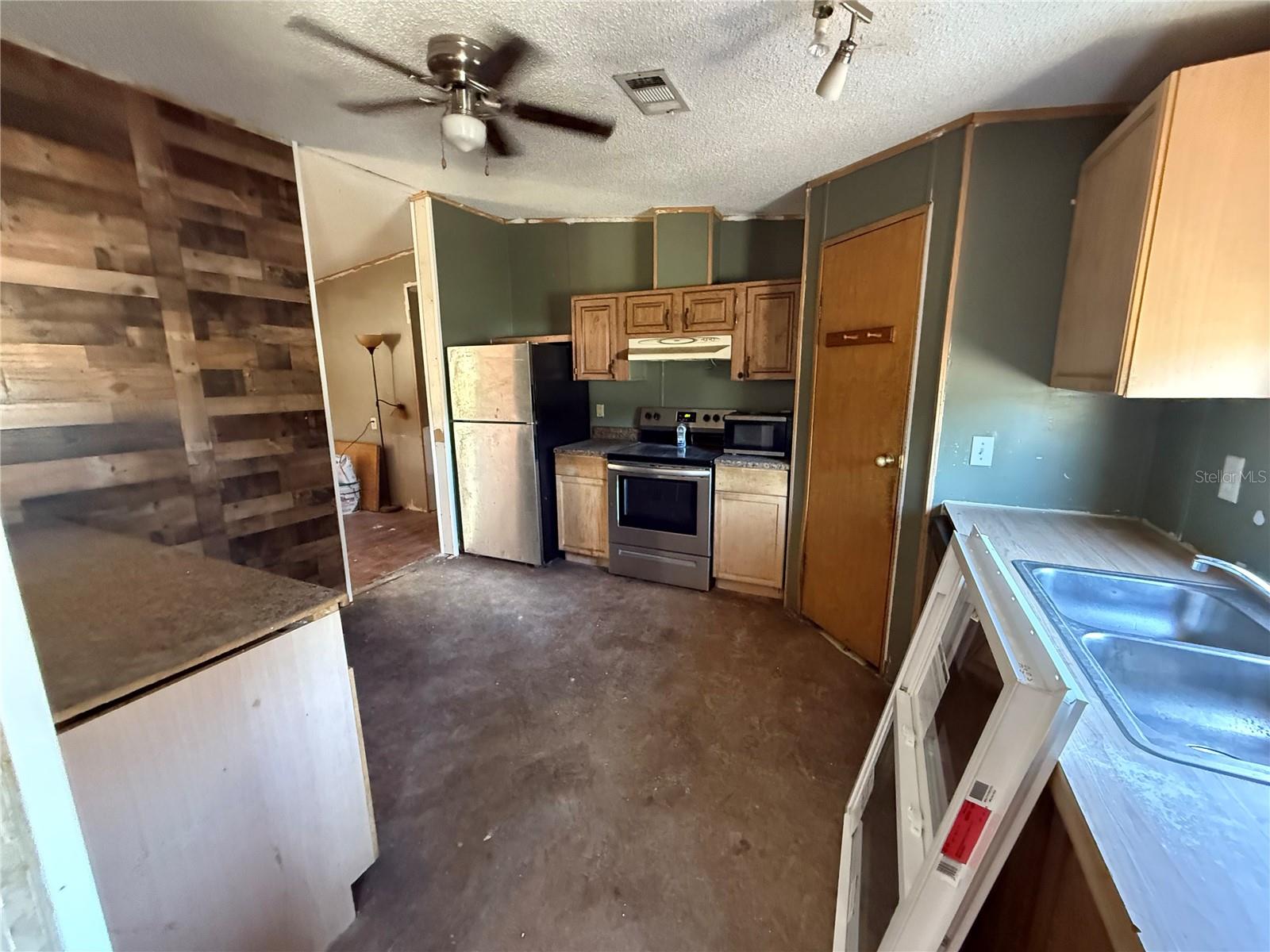 Image 8 of 14 For 2278 Genes Little Acres Avenue