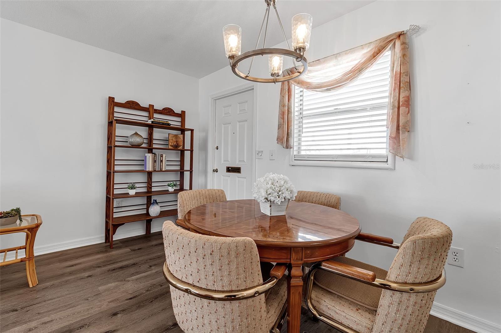 Image 6 of 15 For 2305 Bayshore Gardens Parkway