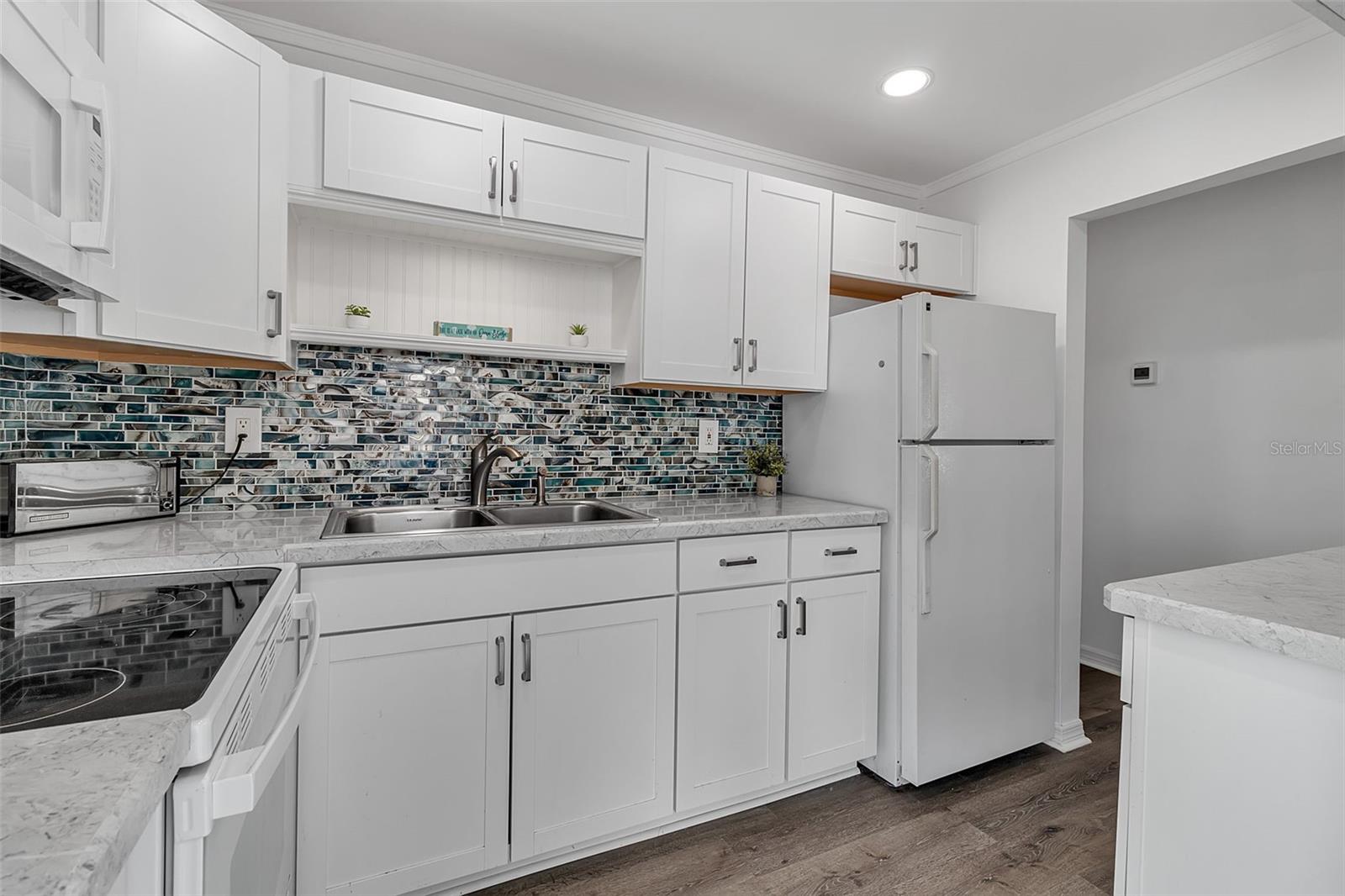 Image 8 of 15 For 2305 Bayshore Gardens Parkway