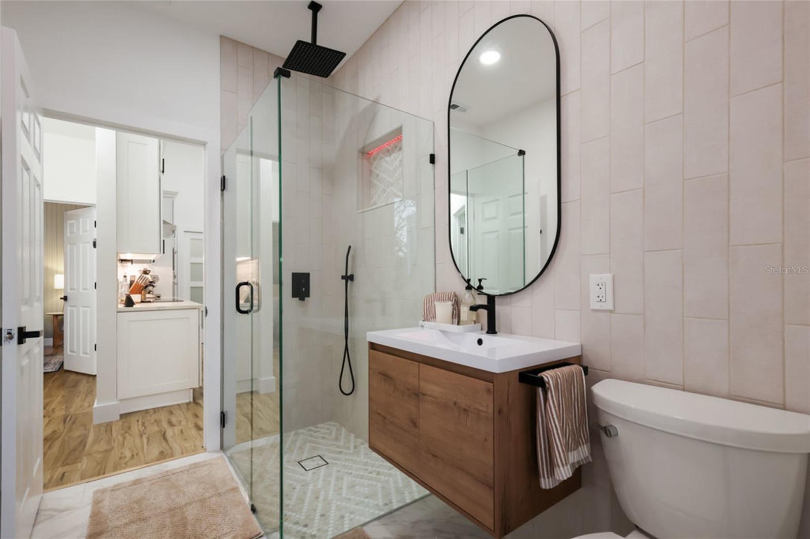 Image 17 of 48 For 597 Oak River Court