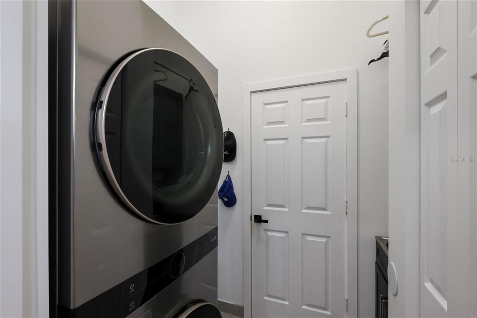 Image 32 of 48 For 597 Oak River Court