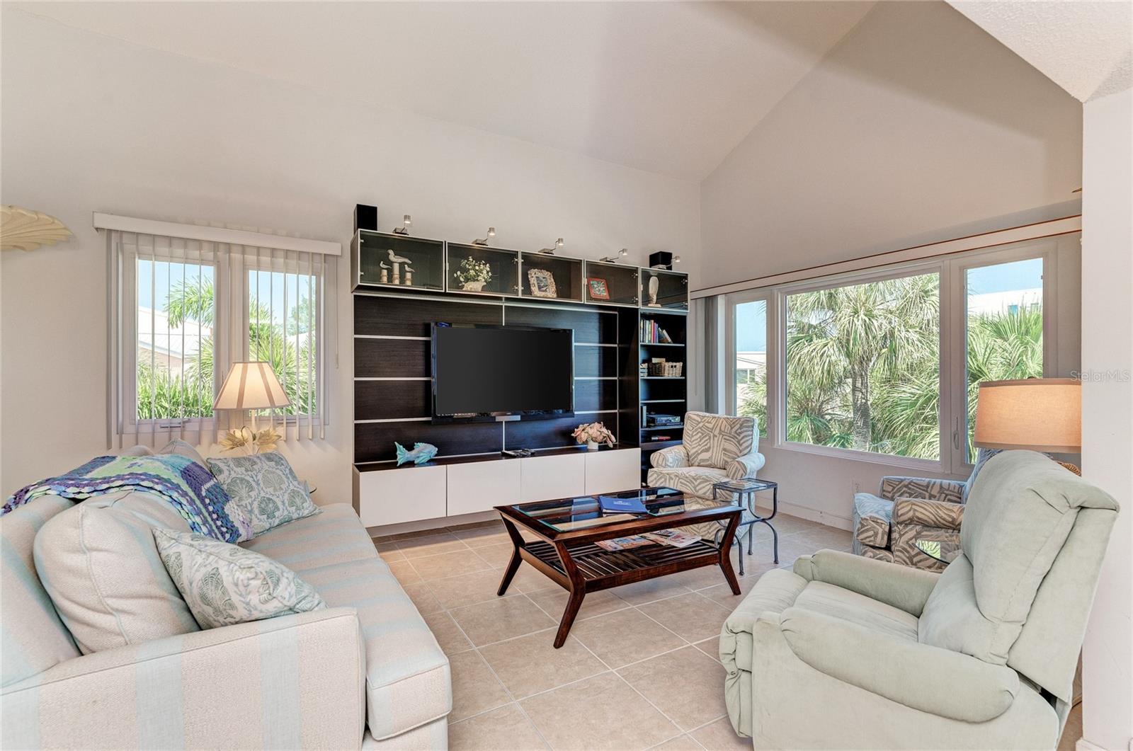 Image 4 of 52 For 4725 Gulf Of Mexico Drive 314