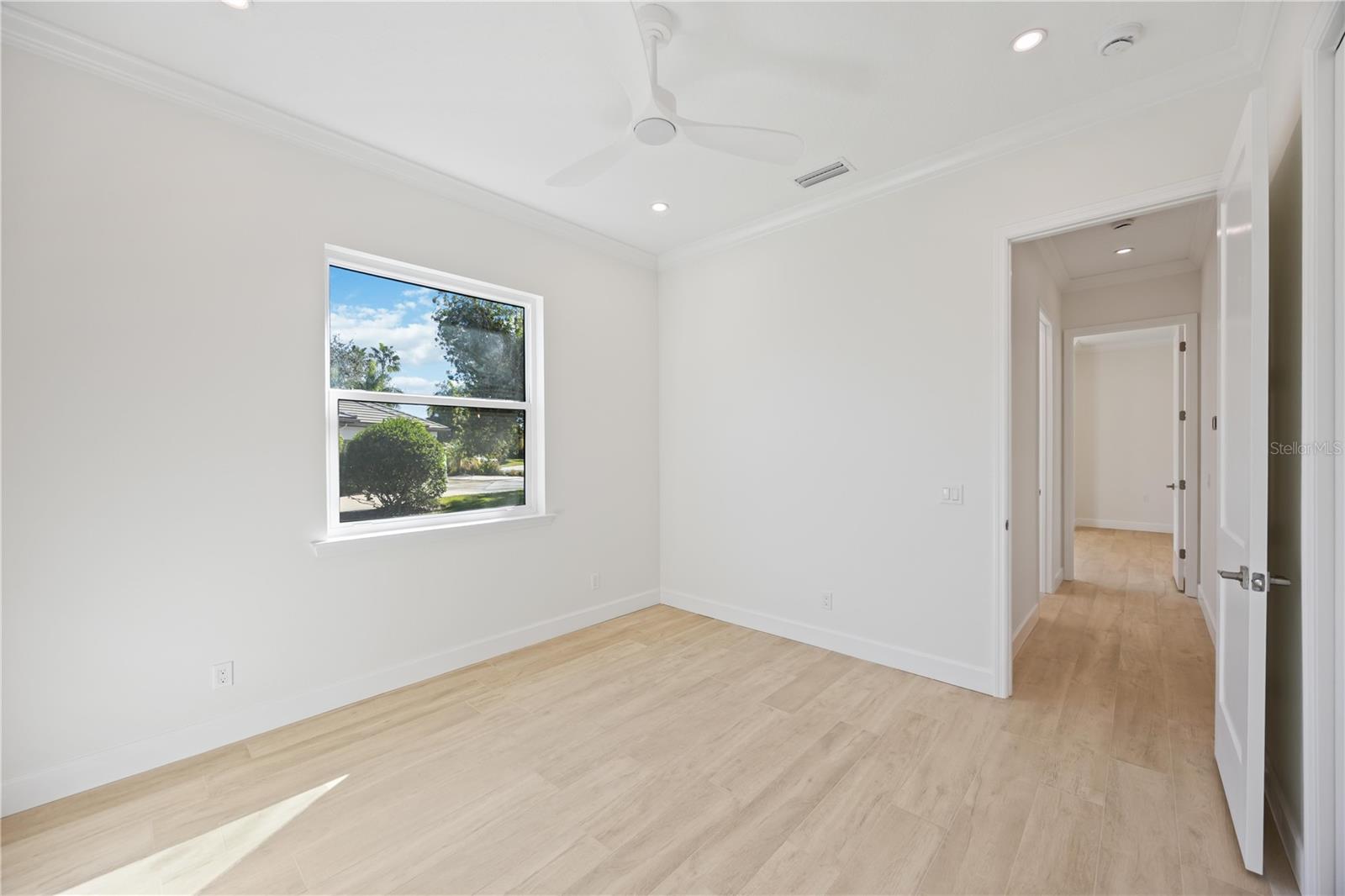 Image 21 of 37 For 7922 Royal Birkdale Circle