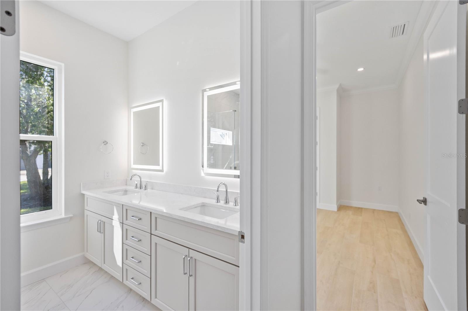 Image 22 of 37 For 7922 Royal Birkdale Circle