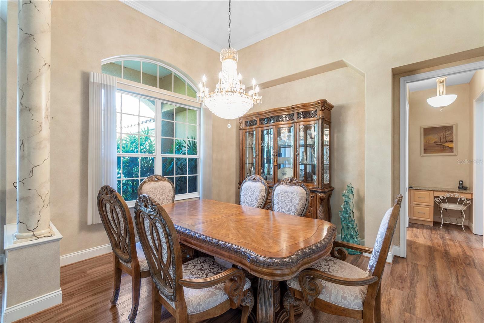 Image 17 of 47 For 8882 Bloomfield Boulevard