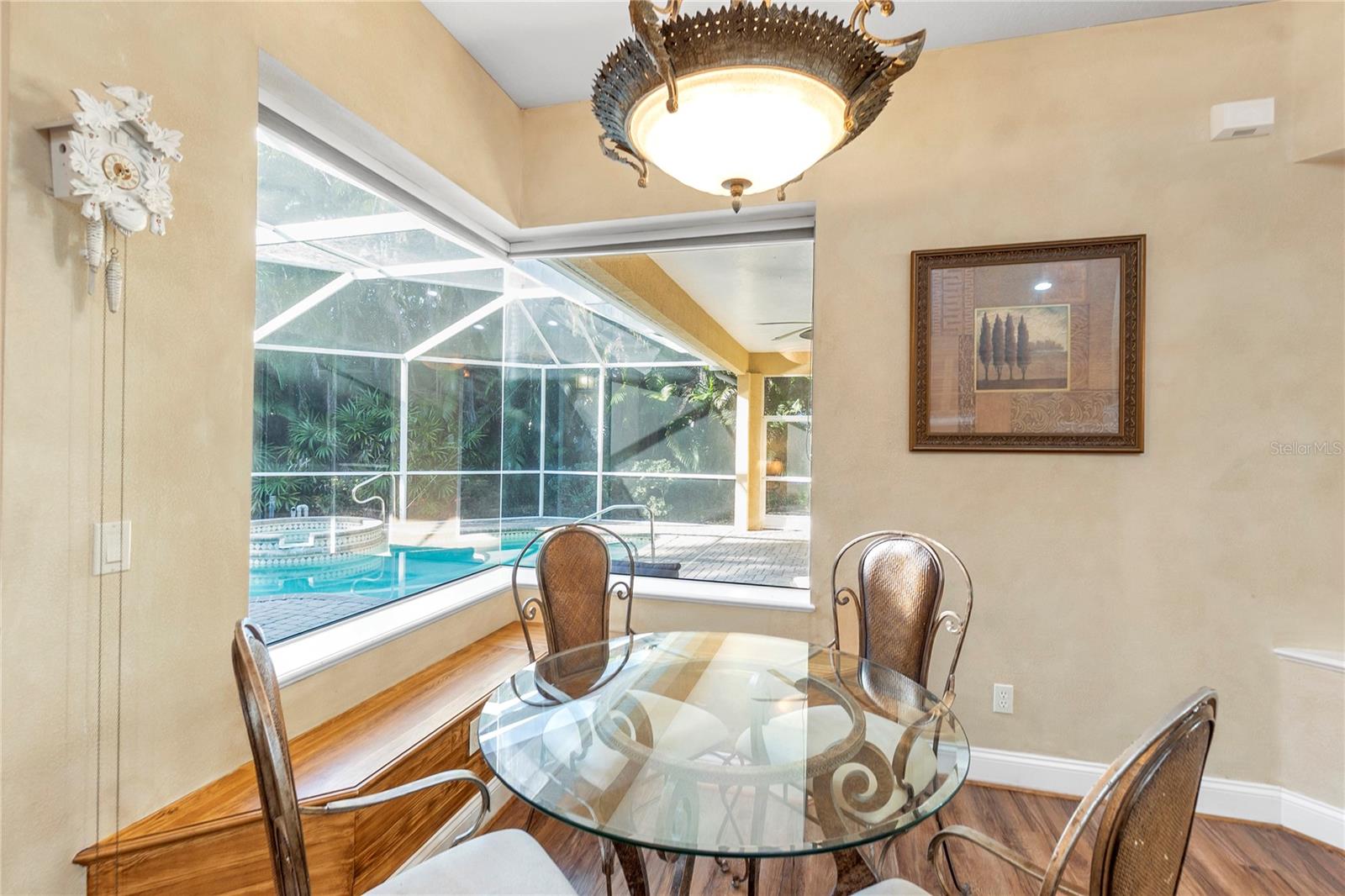 Image 20 of 47 For 8882 Bloomfield Boulevard