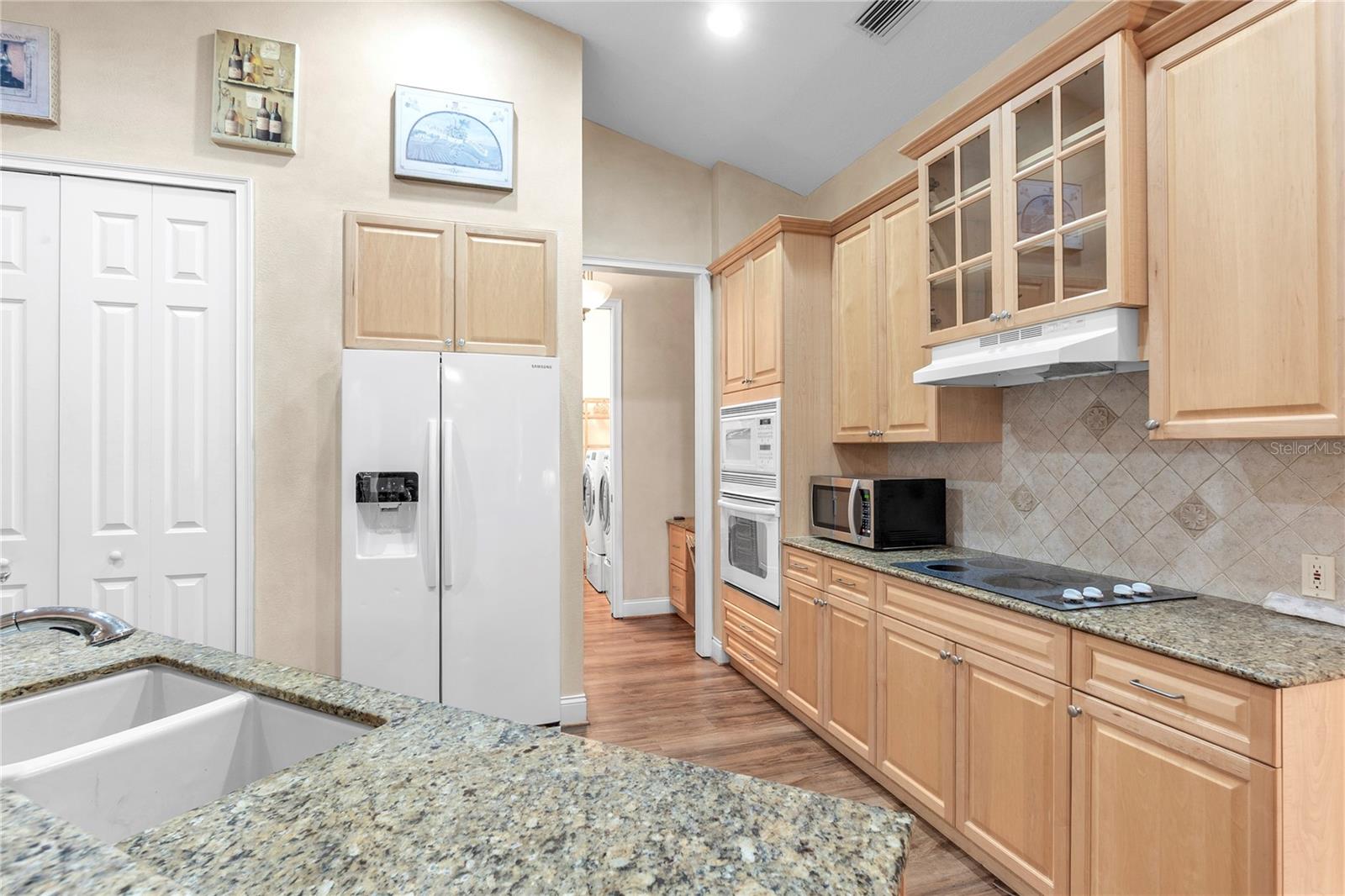 Image 24 of 47 For 8882 Bloomfield Boulevard