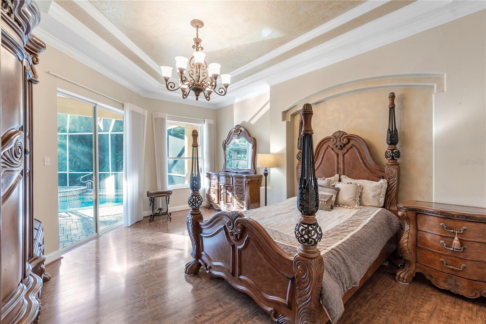 Image 28 of 47 For 8882 Bloomfield Boulevard