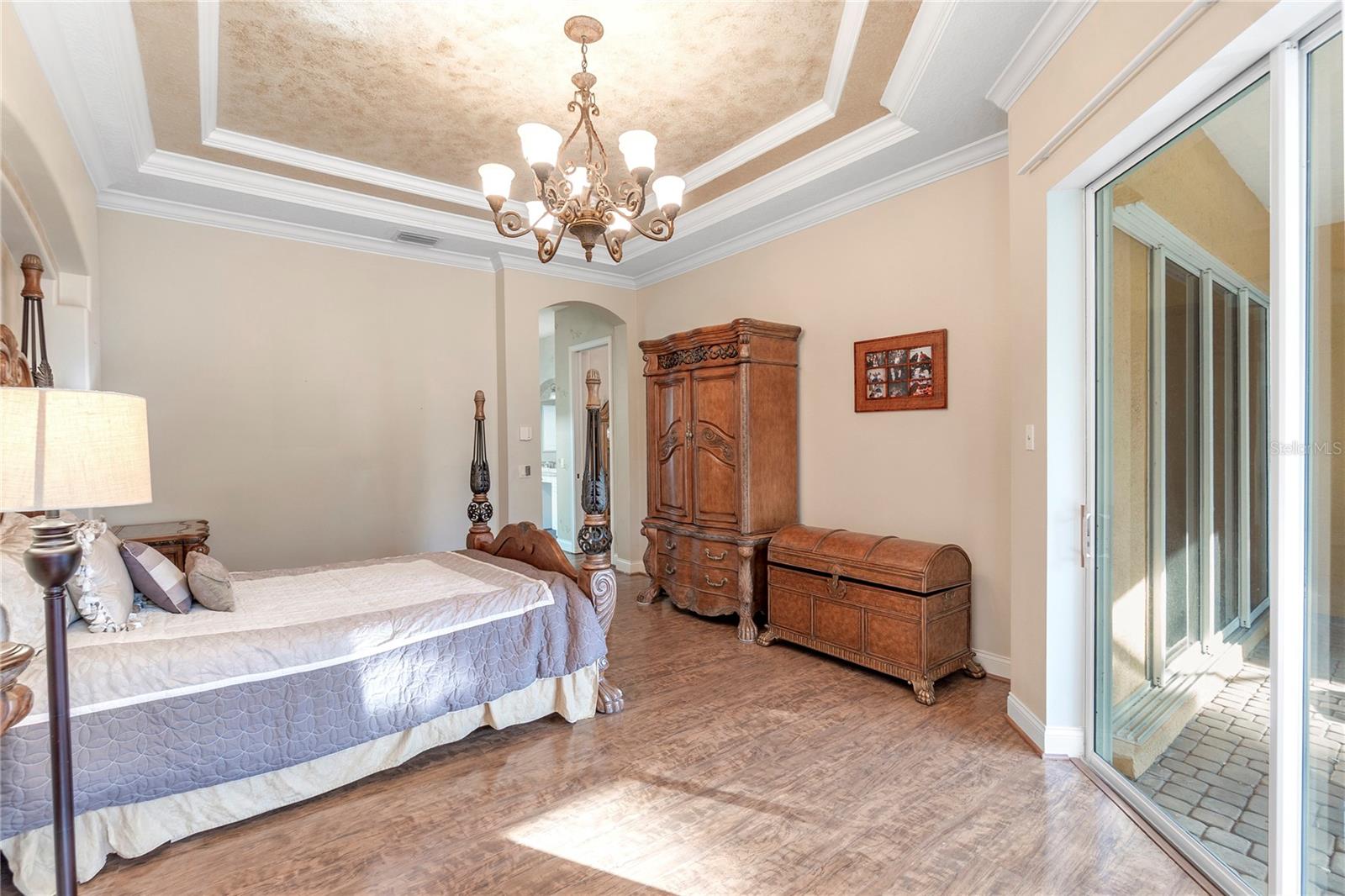 Image 30 of 47 For 8882 Bloomfield Boulevard