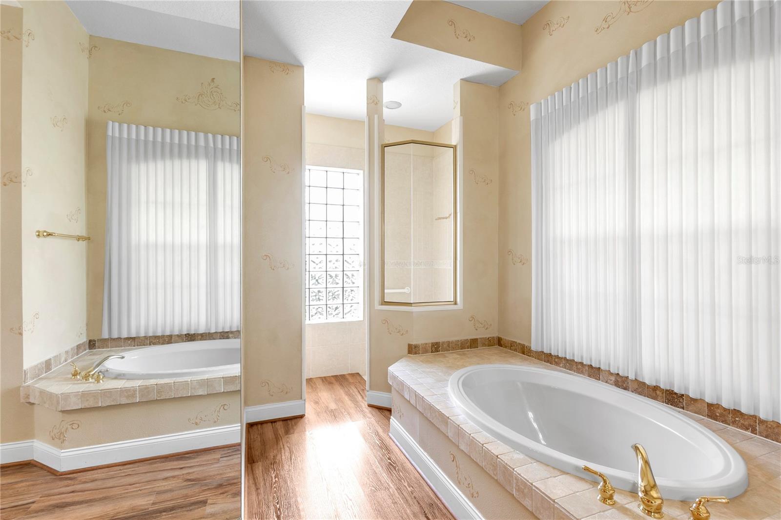 Image 34 of 47 For 8882 Bloomfield Boulevard