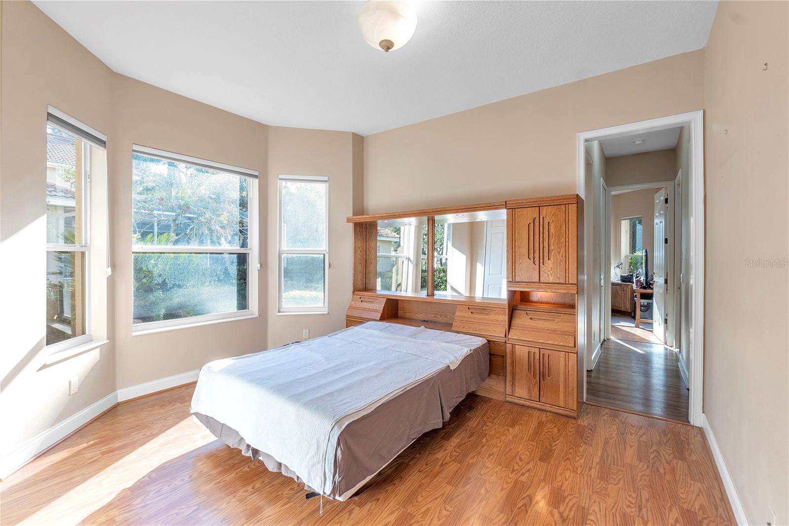 Image 38 of 47 For 8882 Bloomfield Boulevard