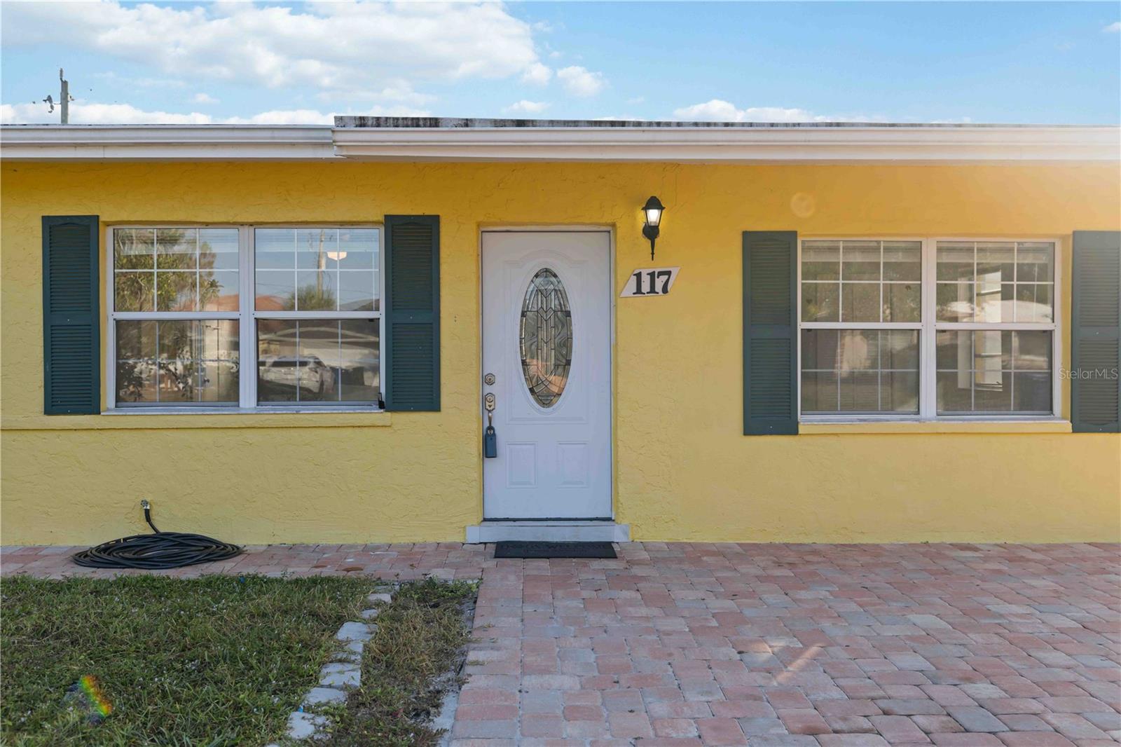 Image 24 of 29 For 117 San Rafael Avenue