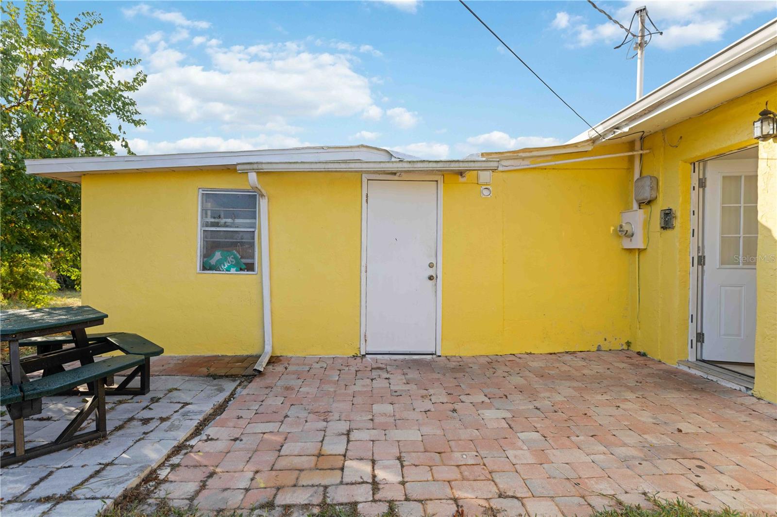 Image 28 of 29 For 117 San Rafael Avenue