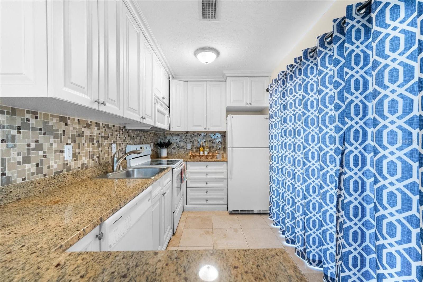 Image 13 of 99 For 6451 Elmwood Avenue H