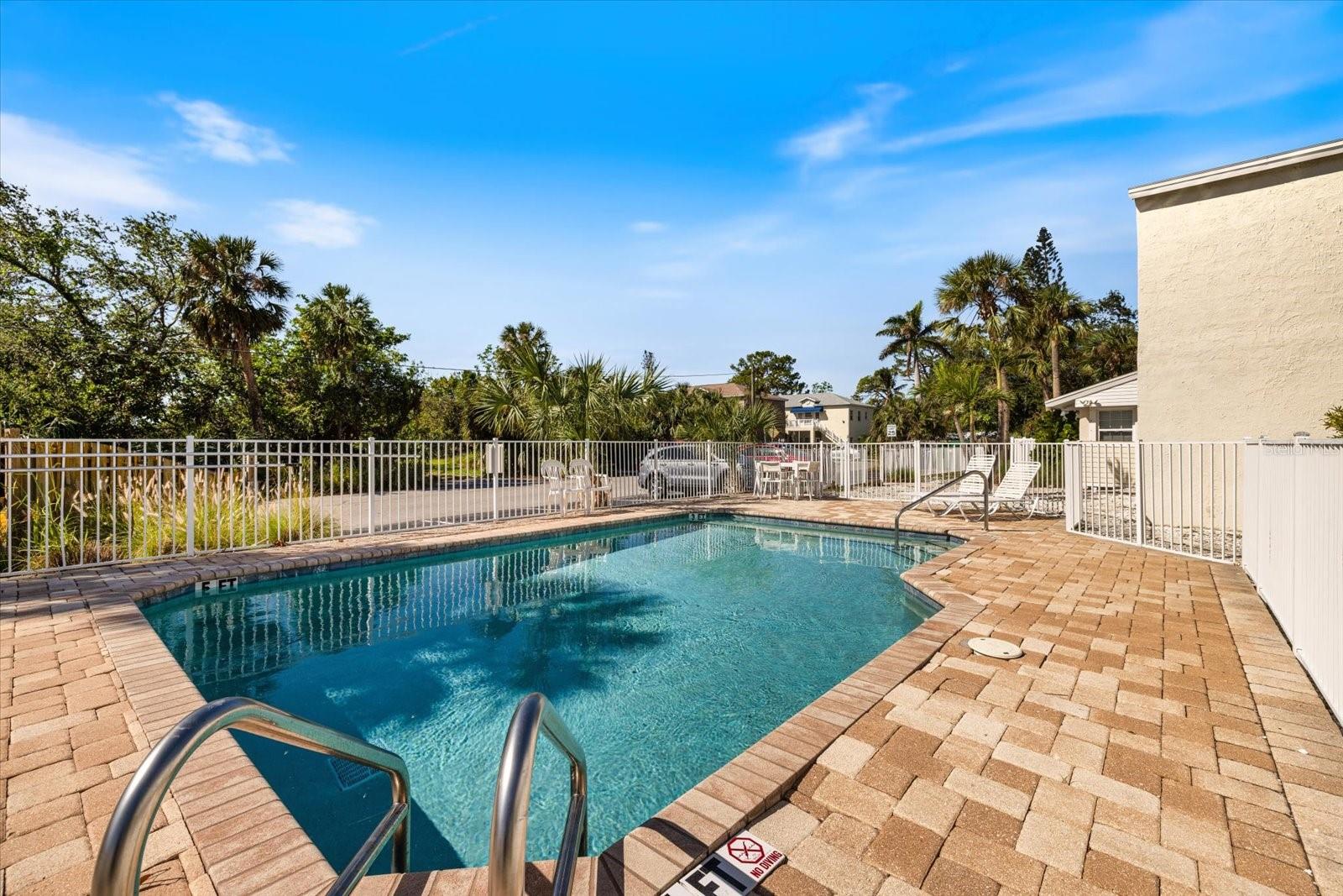 Image 3 of 99 For 6451 Elmwood Avenue H