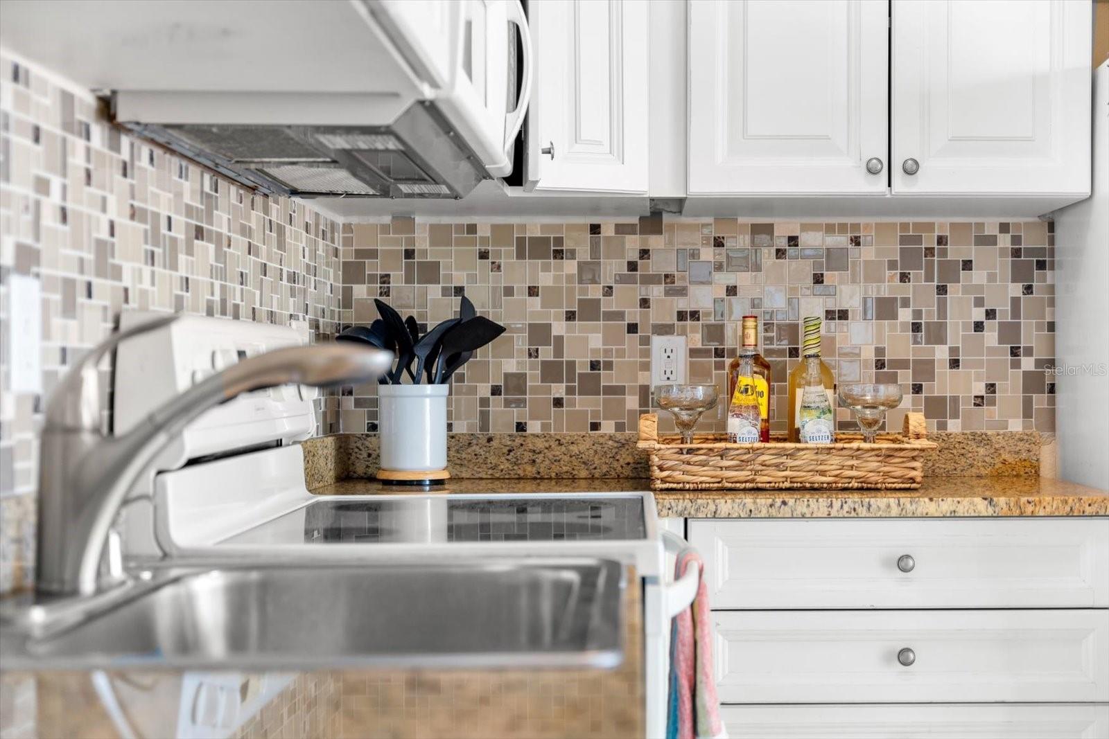 Image 52 of 99 For 6451 Elmwood Avenue H