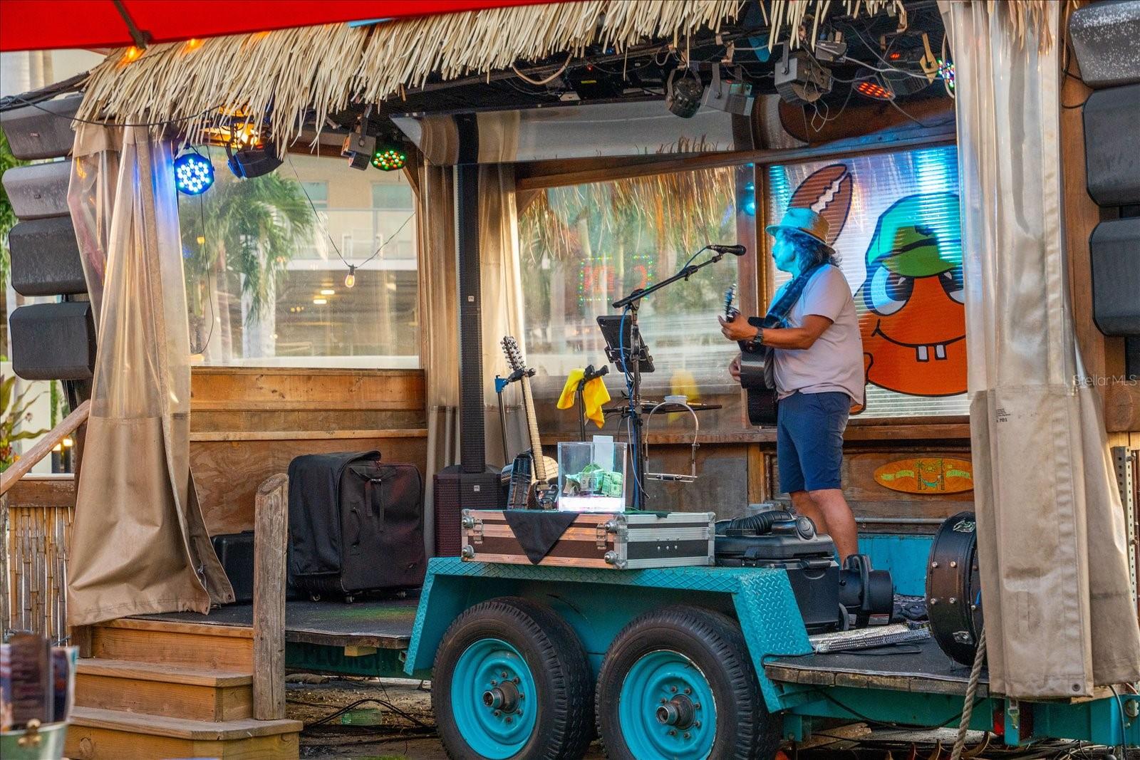 Image 80 of 99 For 6451 Elmwood Avenue H