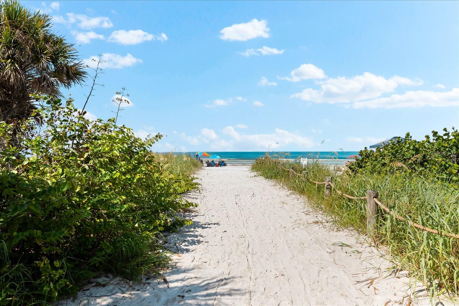 Image 96 of 99 For 6451 Elmwood Avenue H