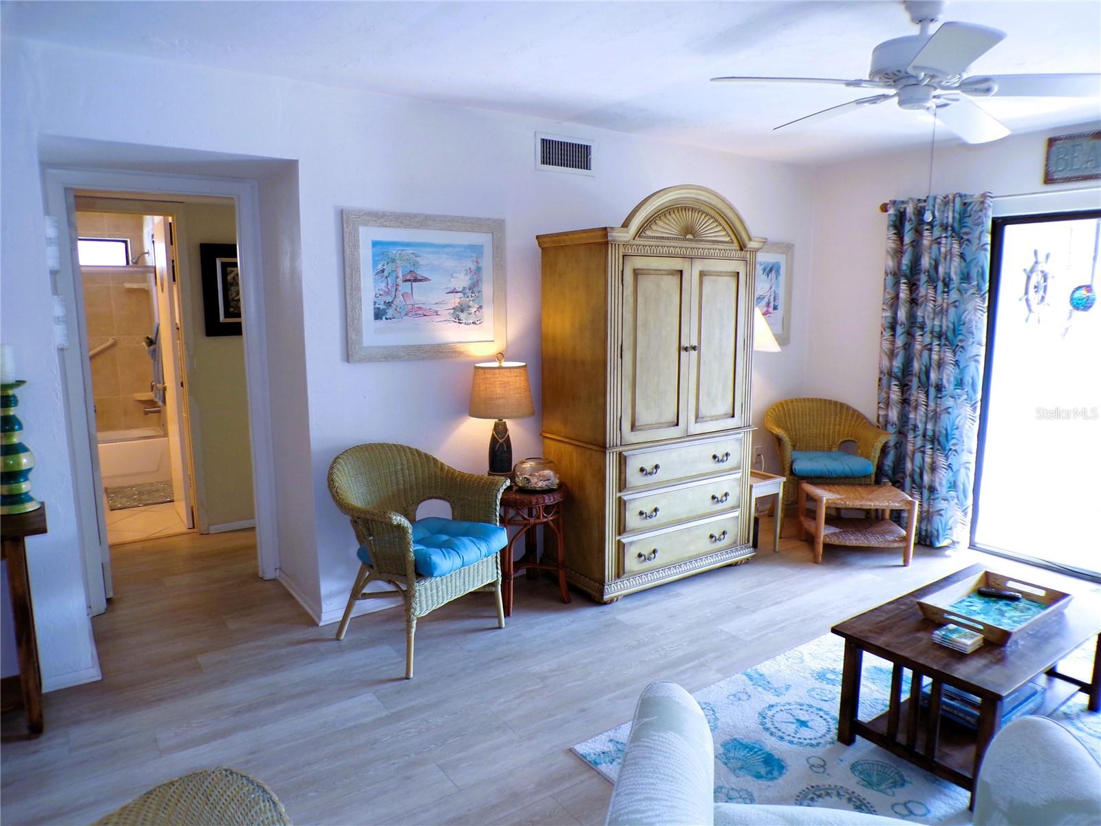 Image 13 of 42 For 1801 Gulf Drive N 238