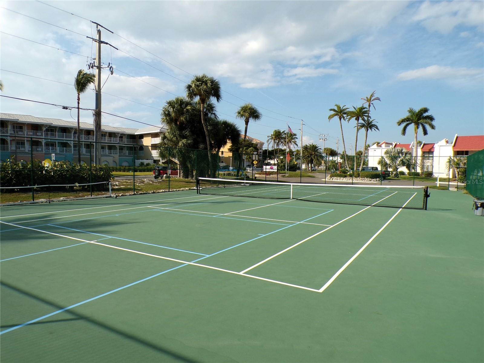 Image 39 of 42 For 1801 Gulf Drive N 238