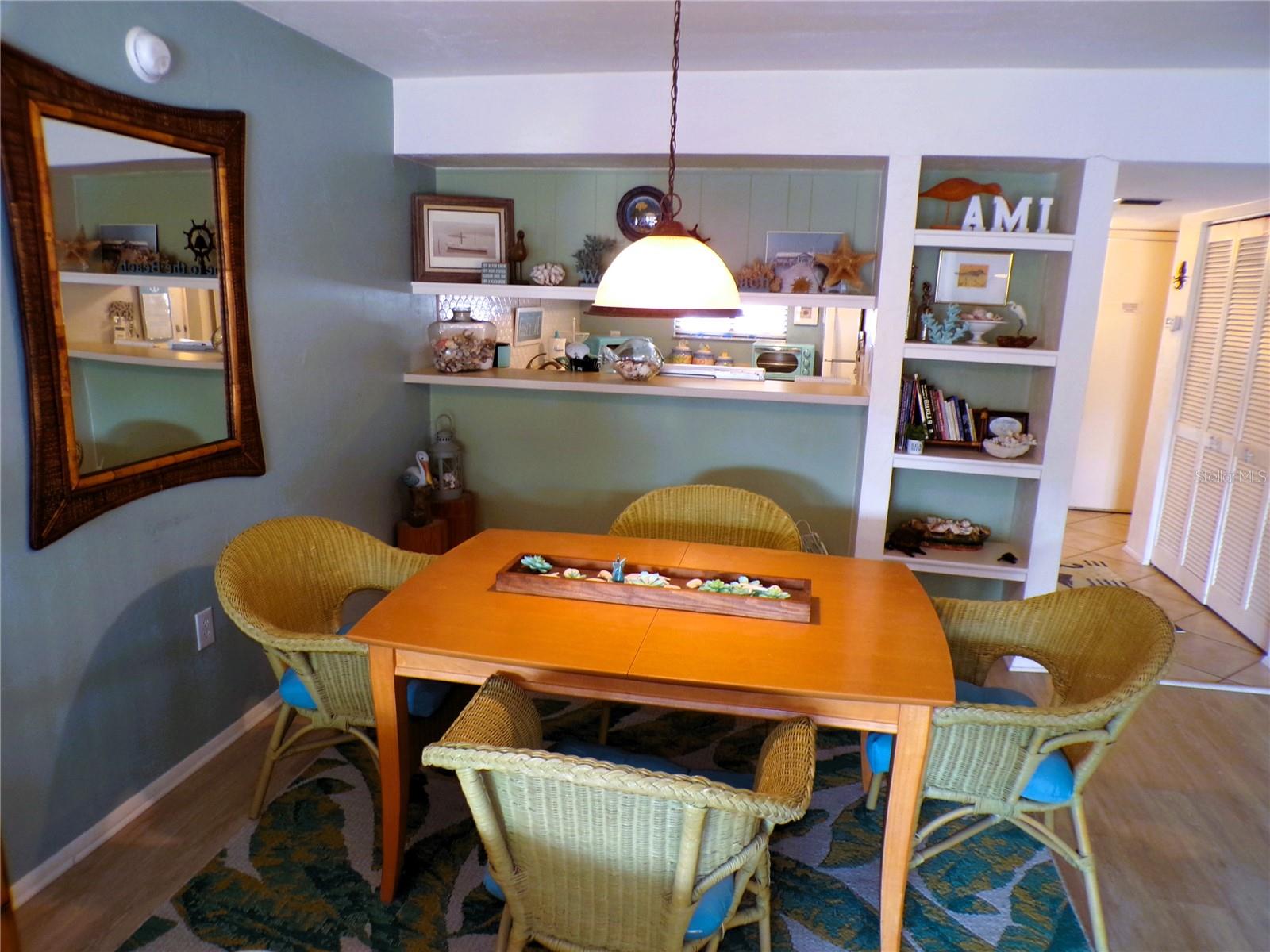 Image 5 of 42 For 1801 Gulf Drive N 238