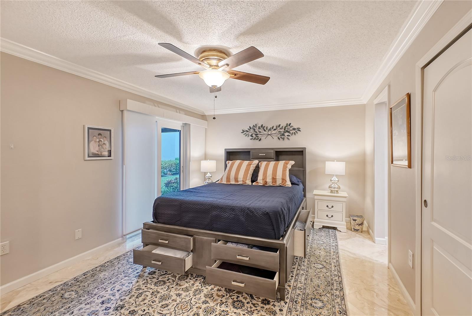 Image 10 of 16 For 4660 Ocean Boulevard P1