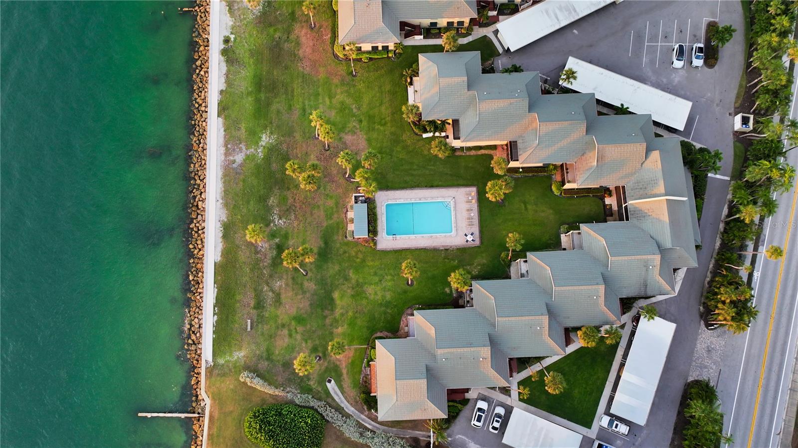 Image 14 of 16 For 4660 Ocean Boulevard P1