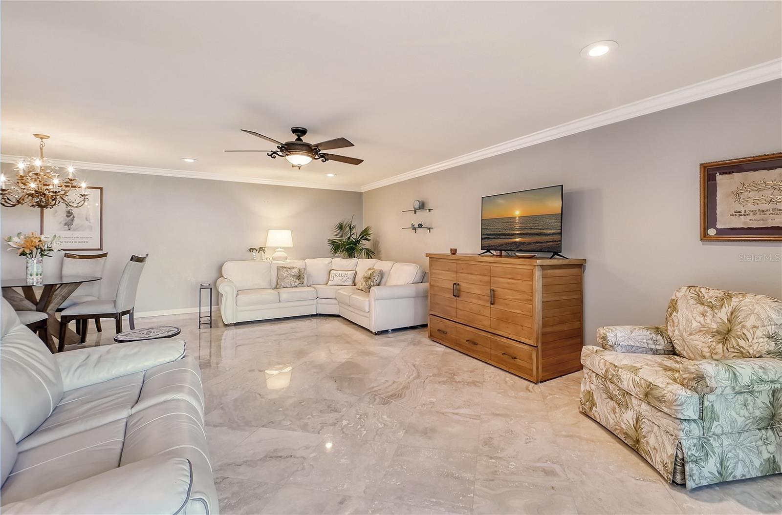 Image 4 of 16 For 4660 Ocean Boulevard P1