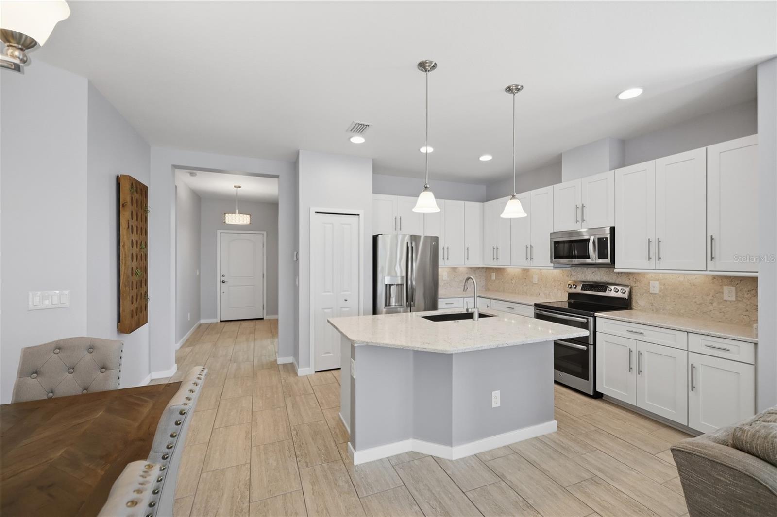 Image 23 of 50 For 7105 Vista Bella Drive